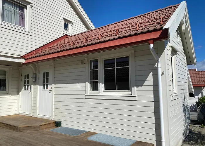 Newly Renovated Studio Apartment - Free Parking And Ev Docking